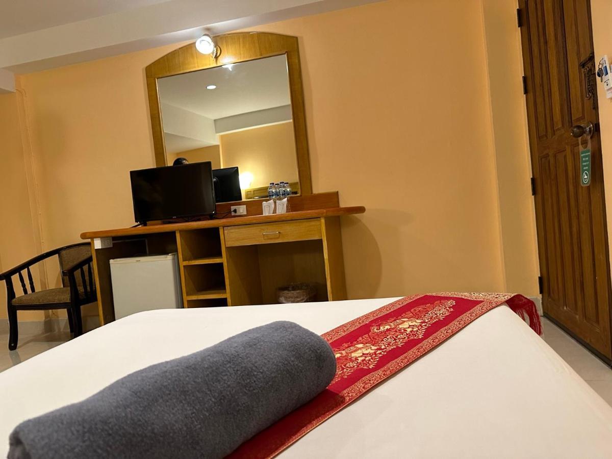 Nid Huahin Hotel Экстерьер фото