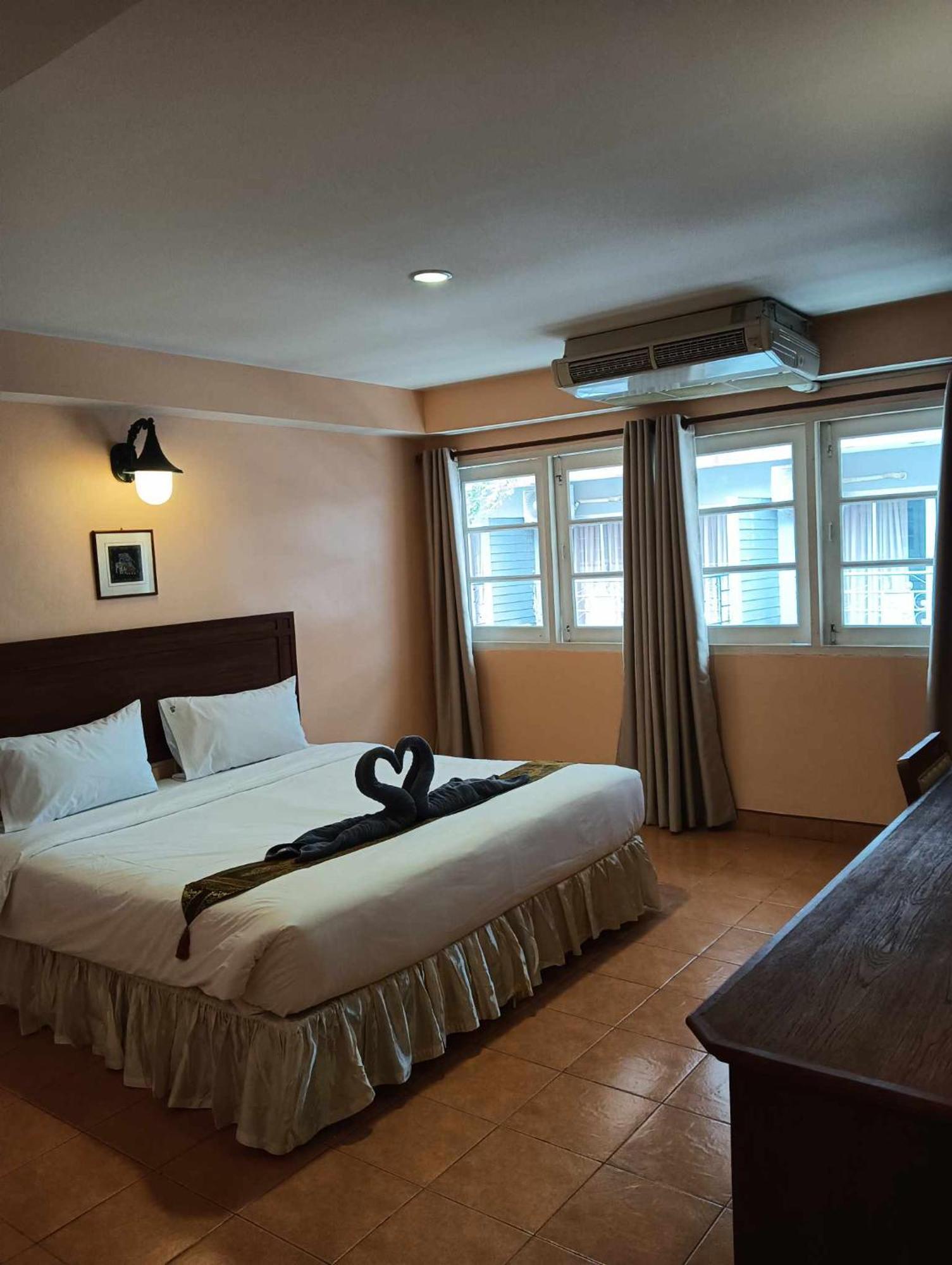 Nid Huahin Hotel Экстерьер фото